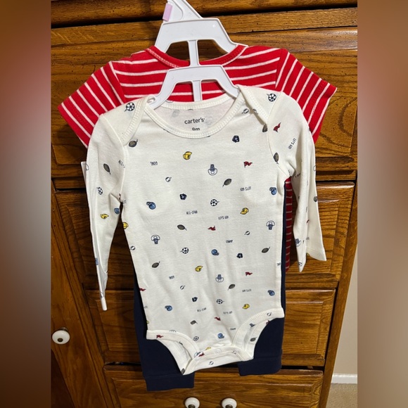 Carter’s baby clothes 9 months - Picture 2 of 2